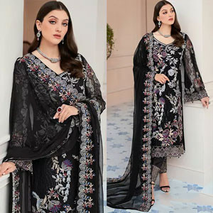 Elegance Personified: Rangoon Designer Suits – Where Tradition Meets Contemporary Chic