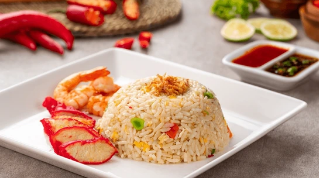 Jing Ling's Special Fried Rice 1:3: A Flavorful Fusion!